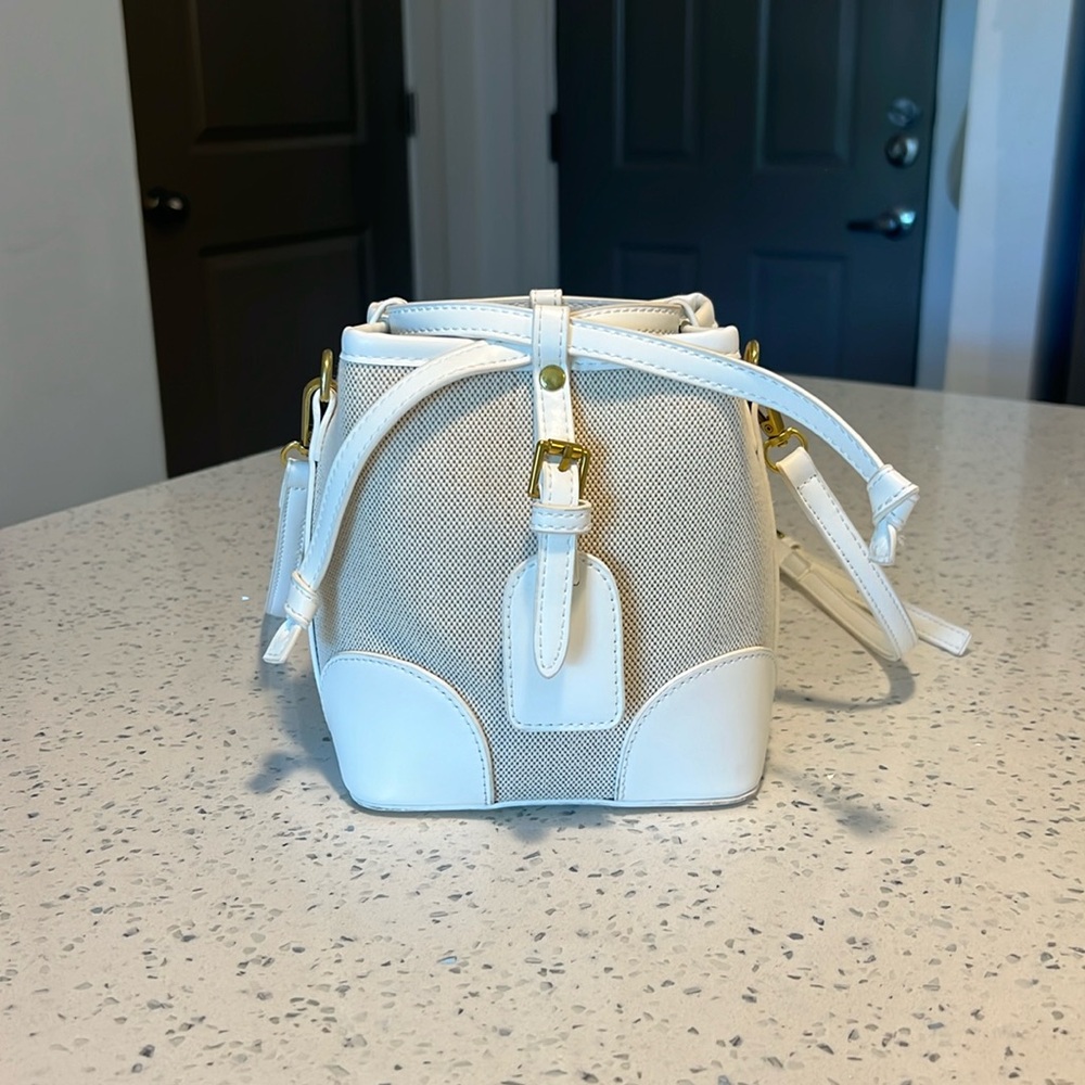 NWOT bucket crossbody bag